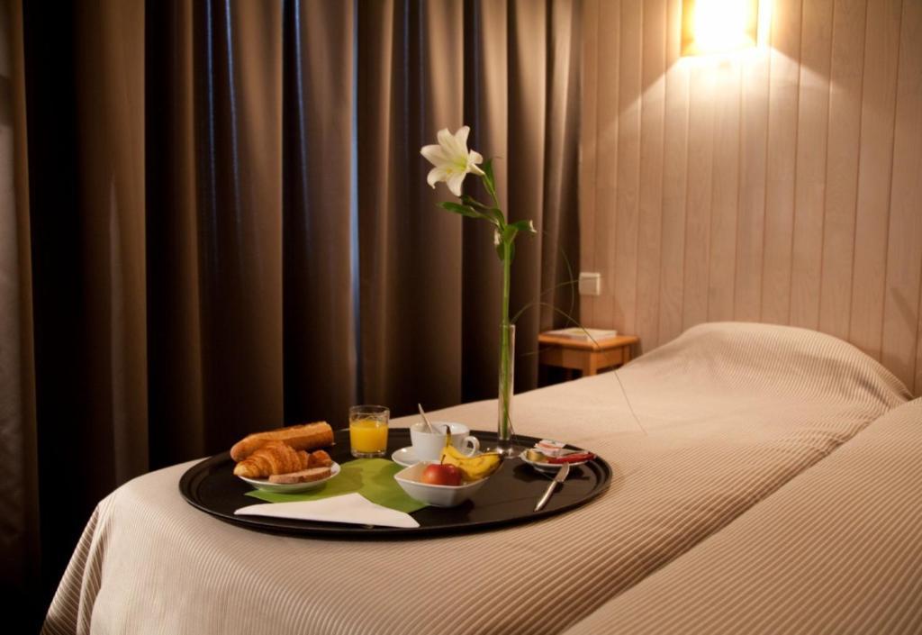 Logis Hotel Le Relais Biscarrosse Buitenkant foto