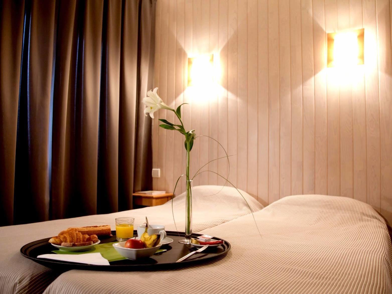 Logis Hotel Le Relais Biscarrosse Buitenkant foto
