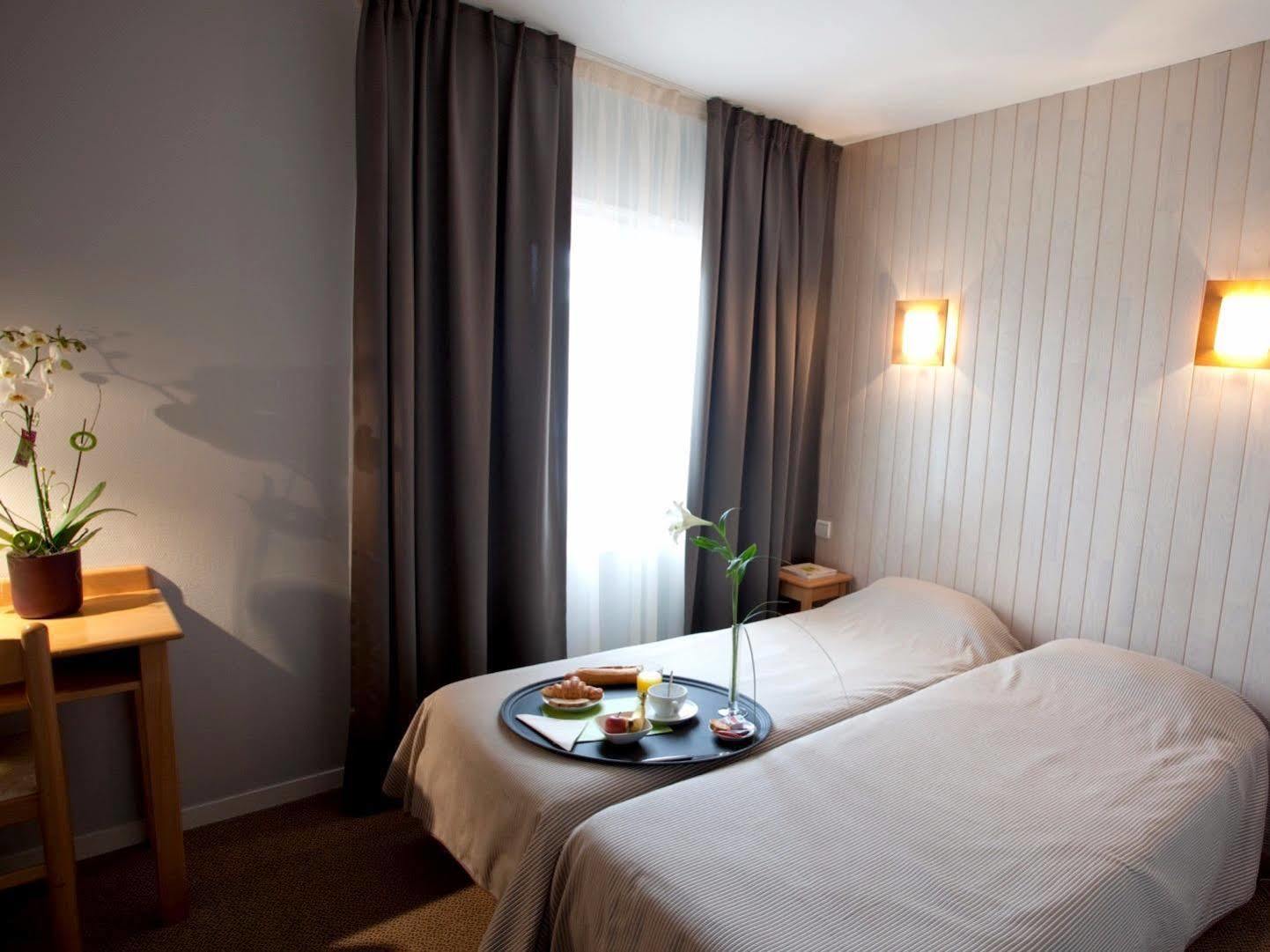 Logis Hotel Le Relais Biscarrosse Buitenkant foto