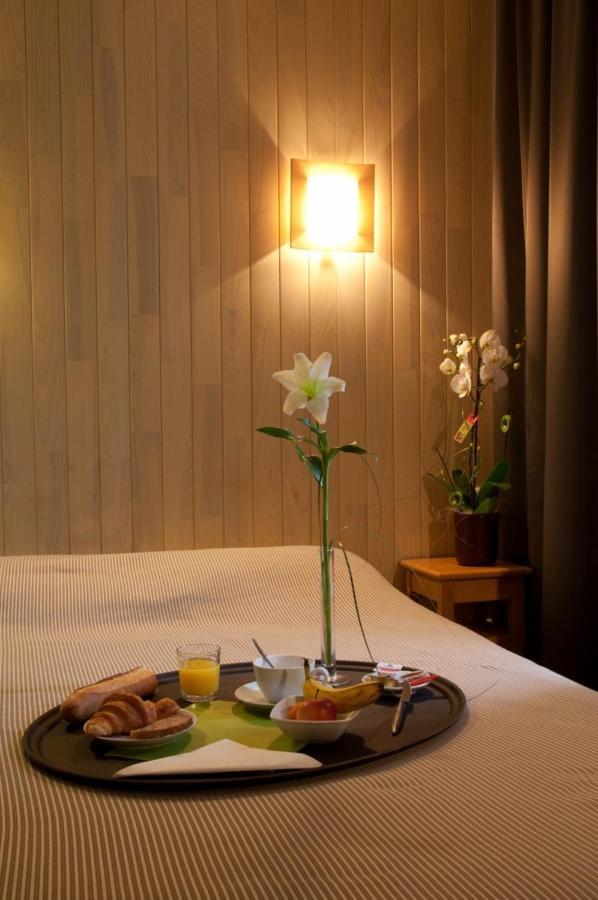 Logis Hotel Le Relais Biscarrosse Buitenkant foto